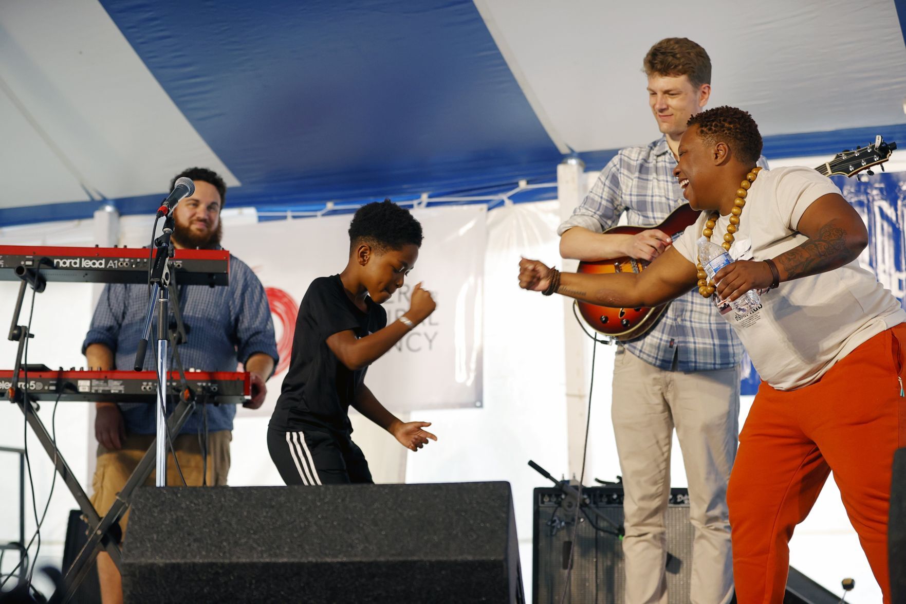 20211010_MET_FOLK_17